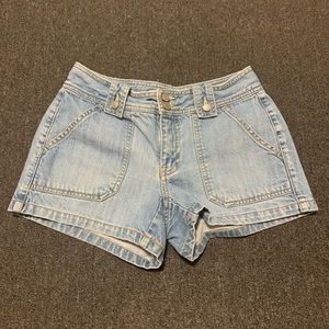 Old Navy light wash shorts 6